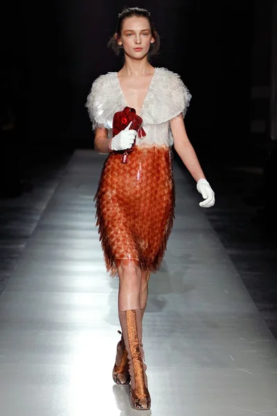 Look 39